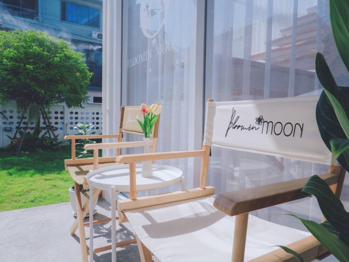 Bloomin' Moon Hostel & Cafe, Chiang Mai Old Town Exteriér fotografie